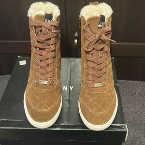 DKNY